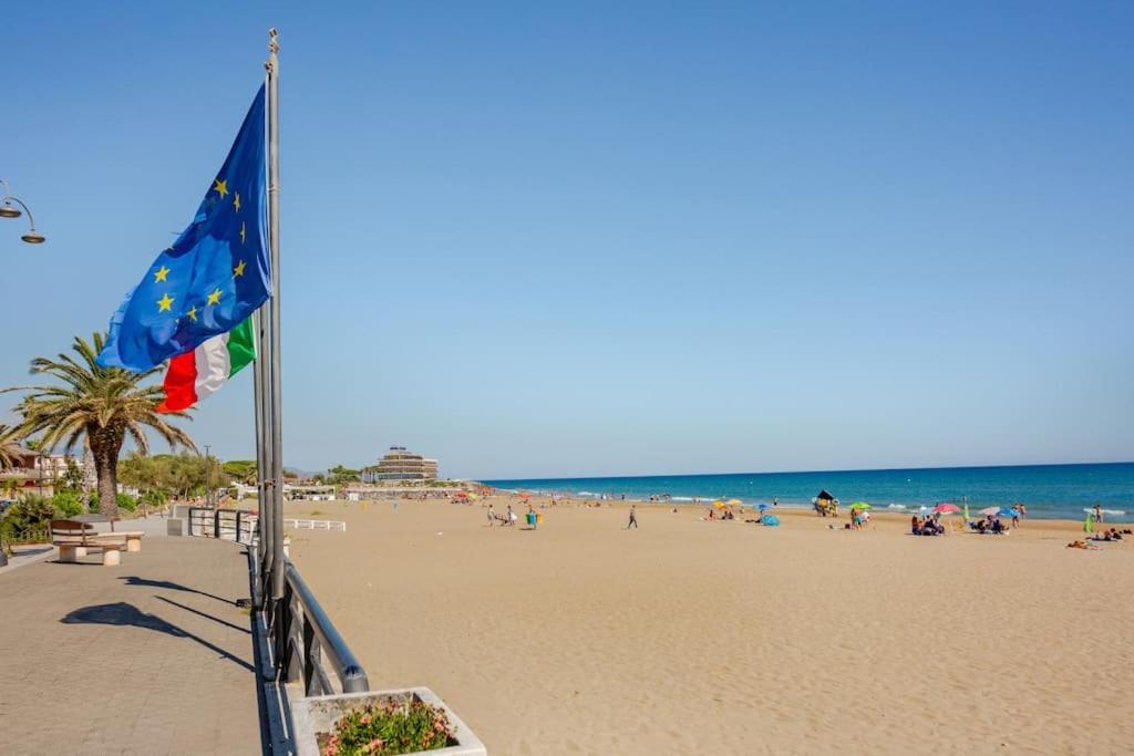 Casa Al Mare - Lido Lägenhet Terracina Exteriör bild